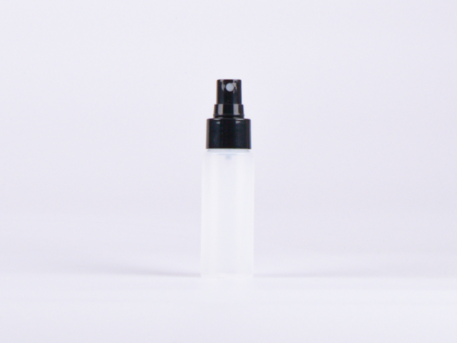 Flasche "Nasa" 50ml, LDPE, mit Zerstäuber weiss/schwarz